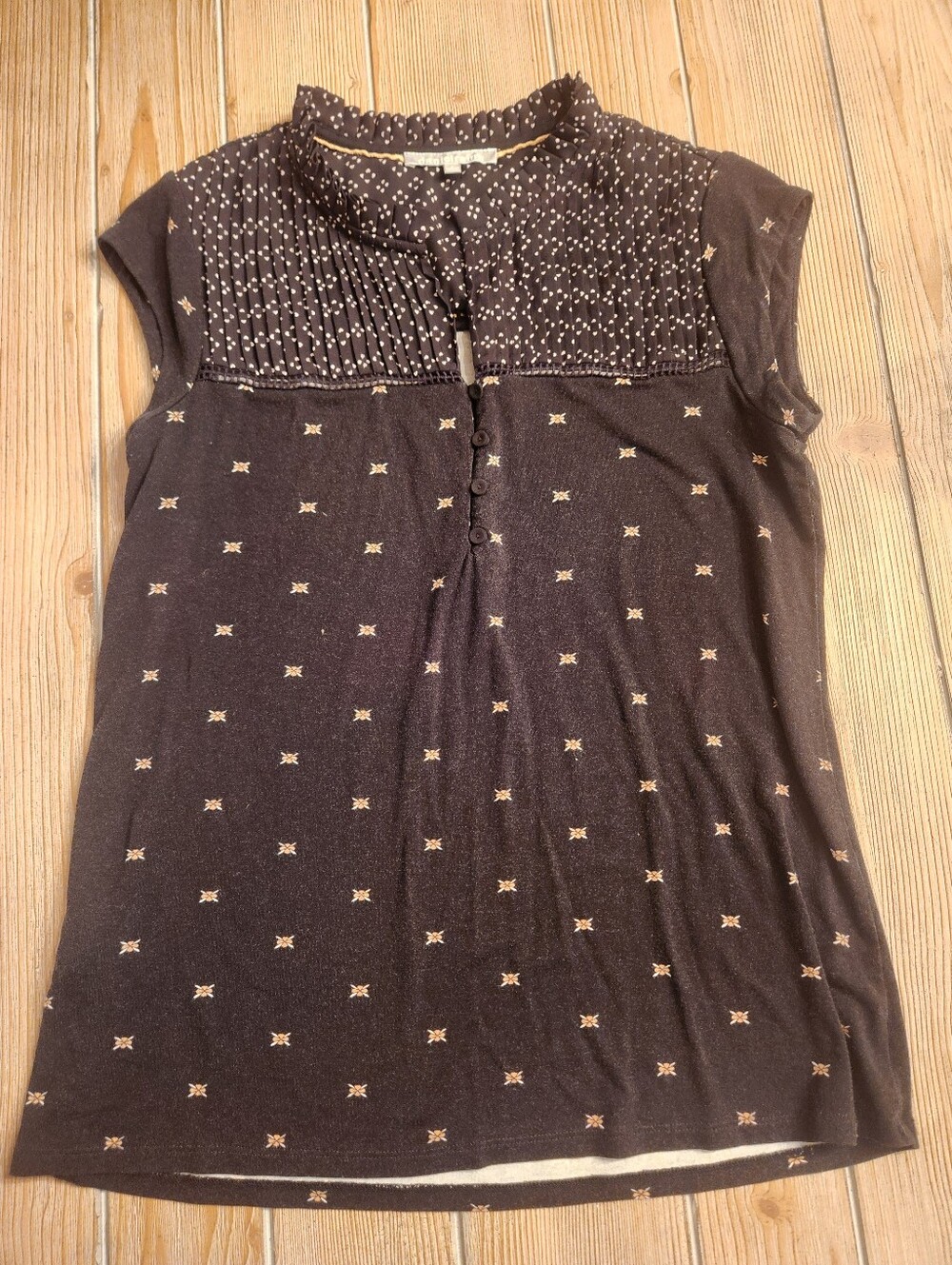 Sleeveless Black Printed Yoke Top